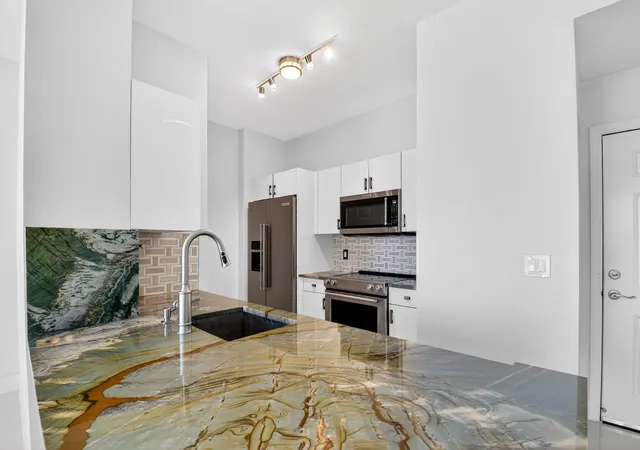 4th image of 100 Ne 6Th St #Ph 704, Boynton Beach, FL 33435 | MLS# B26034639