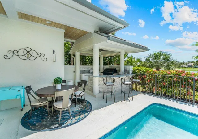 Homes for sale in Hutchinson Island, FL | 2925 Se Dune Dr, Hutchinson Island, FL 34996 | MLS# B26034648