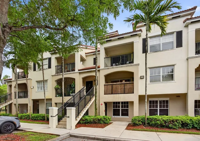 Homes for sale in Coral Springs, FL | 5880 W Sample Rd, Coral Springs, FL 33067
