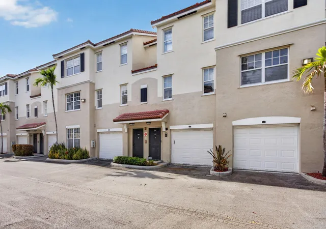 Homes for sale in Coral Springs, FL | 5880 W Sample Rd, Coral Springs, FL 33067