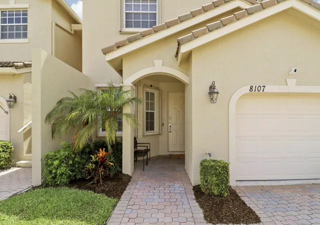 Homes for sale in Port St Lucie, FL | 8107 Carnoustie Pl, Port St Lucie, FL 34986 | MLS# B26034708