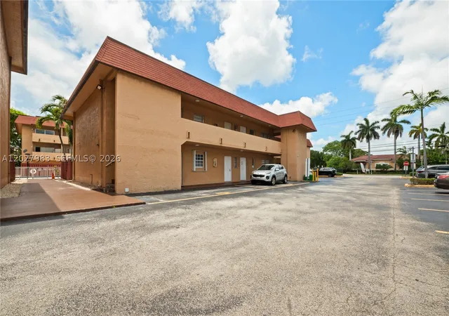 2nd image of 9950 Sw 88th St #414-4, Miami, FL 33176 | MLS# A12027983