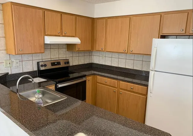 4th image of 2445 Sw 18Th Ter #703, Fort Lauderdale, FL 33315 | MLS# B26034761