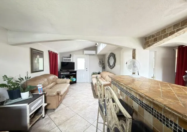 Homes for sale in Lake Worth, FL | 1185 Alto Rd, Lake Worth, FL 33462 | MLS# B26034771