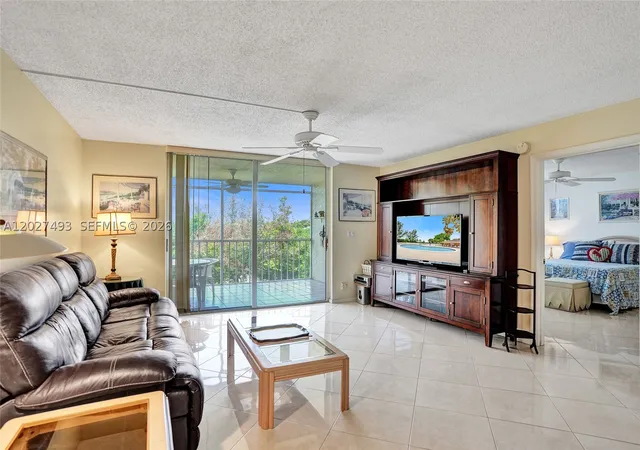 Listing Photo 5 - Condo for sale in building located at 4550 NW 18th Ave, Deerfield Beach, FL 33064 - Unit #306