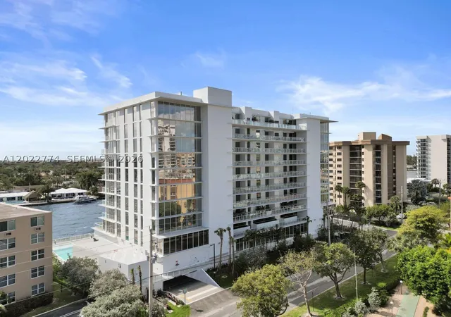 2nd image of 407 N Riverside #402, Pompano Beach, FL 33062 | MLS# A12022774