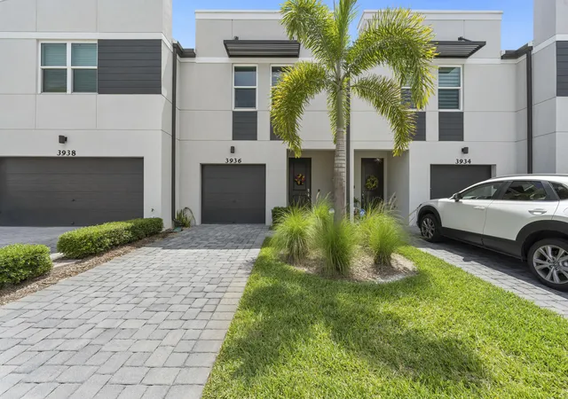 Homes for sale in Stuart, FL | 3936 Se Caladium Ct #3936, Stuart, FL 34997 | MLS# B26035017