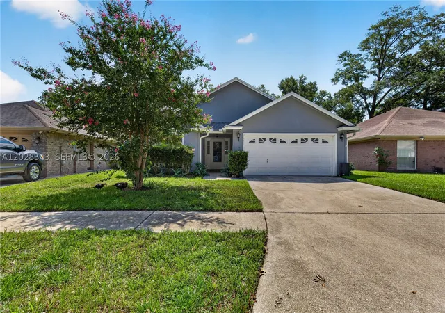 Photo 1 of Single family home for sale at 1641 Spring Oaks Ln, Jacksonville, FL 32221 | MLS# A12028343 | Listing updated on 2026-10-03