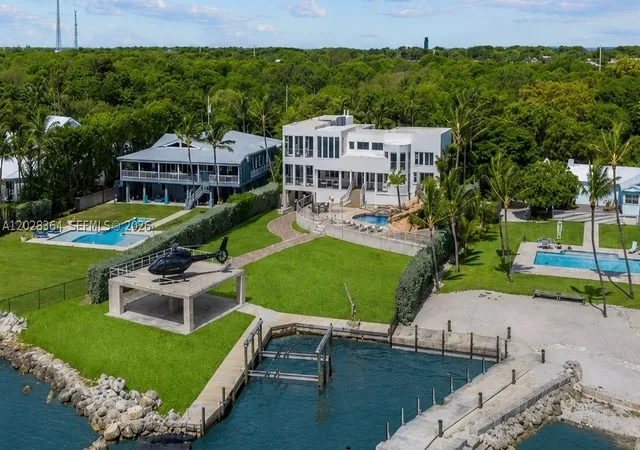 Photo 2 of Mansion for sale at 89401 Old Hwy, Plantation Key, FL 33070 | MLS# A12028364 | Listing updated on 2026-08-03