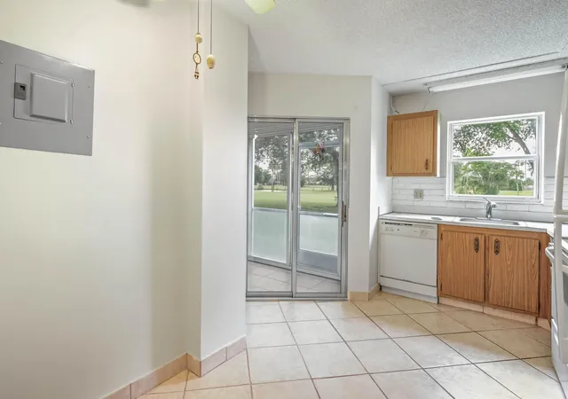 Homes for sale in Lake Worth, FL | 3951 Via Poinciana #112, Lake Worth, FL 33467 | MLS# B26035086