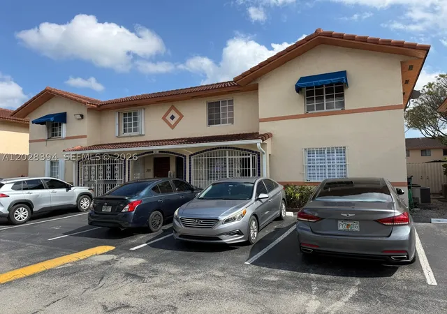 Homes for sale in Hialeah, FL | 2212 W 74th St #201-28, Hialeah, FL 33016 | MLS# A12028394