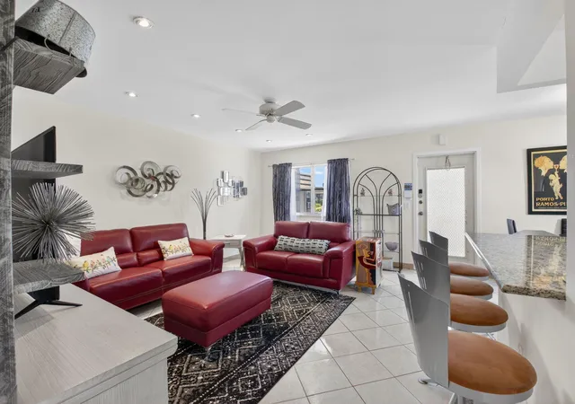 3rd image of 360 Seville #O, Delray Beach, FL 33446 | MLS# B26035181