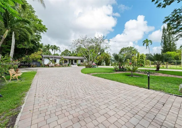 5th image of 13700 N Miami Ave, Miami, FL 33168 | MLS# A12028590