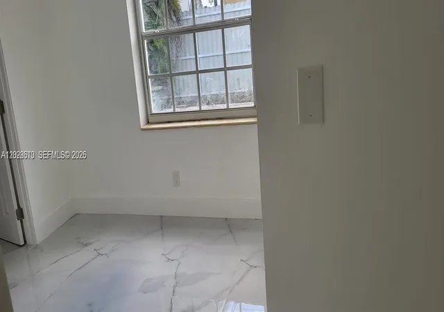 3rd image of 712 Hialeah Dr, Hialeah, FL 33010 | MLS# A12028610