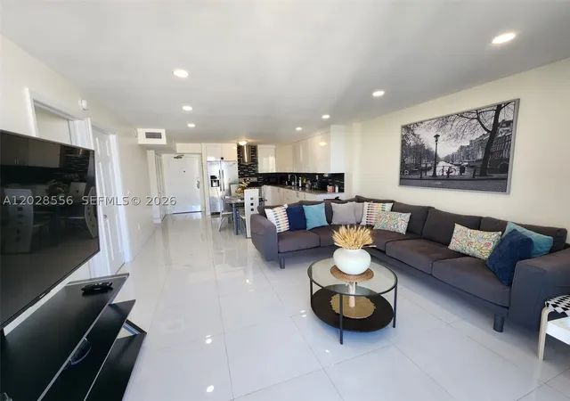3rd image of 345 N Ocean Dr, Miami Beach, FL 33139
