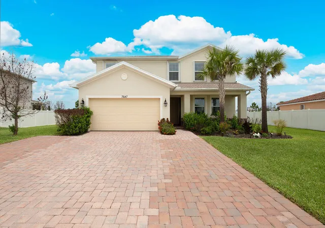 Homes for sale in Port St Lucie, FL | 7647 Nw Old Grove Ln, Port St Lucie, FL 34987 | MLS# B26035211