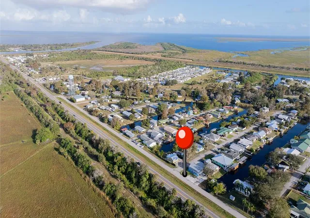 34th image of 1020 4th St, Okeechobee, FL 34974 | MLS# B26035259