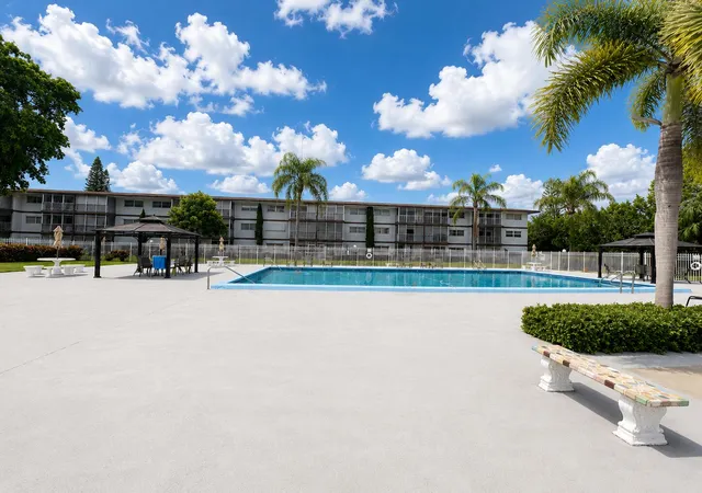 Homes for sale in Hollywood, FL | 1201 Hillcrest Court, Hollywood, FL 33021 | Houzeo