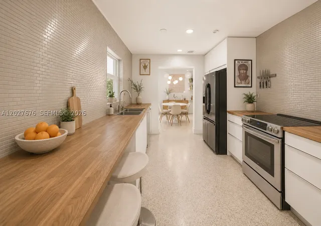 5th image of 14001 S Biscayne River Rd, Miami, FL 33161 | MLS# A12027676