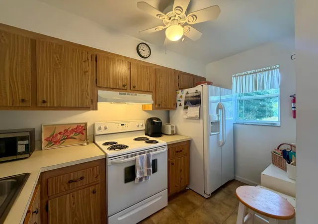 4th image of 4245 N Hwy A1A #8, Fort Pierce, FL 34949 | MLS# B26035290