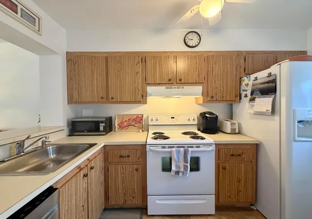 5th image of 4245 N Hwy A1A #8, Fort Pierce, FL 34949 | MLS# B26035290