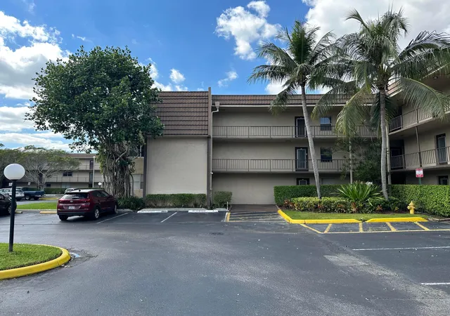 Homes for sale in Tamarac, FL | 9301 Lime Bay Blvd #301, Tamarac, FL 33321 | MLS# B26035296