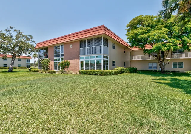 Homes for sale in Vero Beach, FL | 63 Woodland Dr #203/204, Vero Beach, FL 32962 | MLS# B26035299