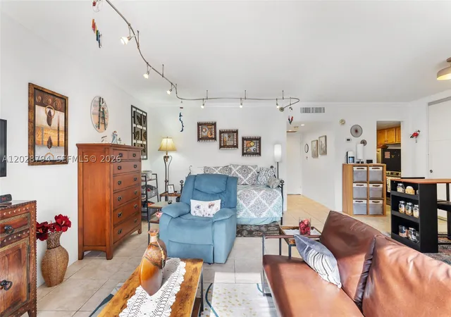 Homes for sale in Miami Beach, FL | 800 West Ave #532, Miami Beach, FL 33139 | MLS# A12028794