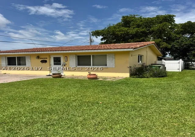 Photo 2 of Single family home for sale at 5403 Nw 27th Ave, Fort Lauderdale, FL 33309 | MLS# A12026137 | Listing updated on 2026-09-25