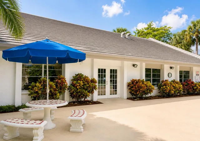Homes for sale in Plantation, FL | 711 N Pine Island Rd #204, Plantation, FL 33324 | MLS# B26035392