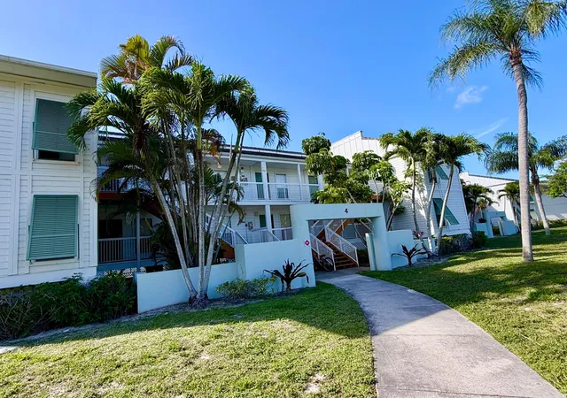 Homes for sale in Palm Beach Gardens, FL | 273 Cypress Point Dr, Palm Beach Gardens, FL 33418 | MLS# B26035382