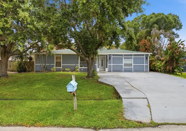 Homes for sale in Port St Lucie, FL | 325 Nw Dearman St, Port St Lucie, FL 34983 | MLS# B26035413