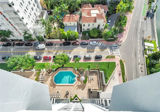 40th image of 3200 Collins Ave #12-8, Miami Beach, FL 33140 | MLS# A12028920