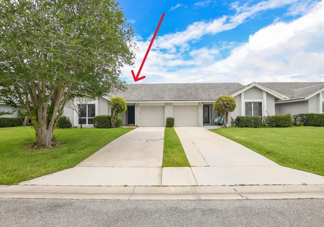 1st image of 3365 Sw Villa Pl, Palm City, FL 34990 | MLS# B26035470