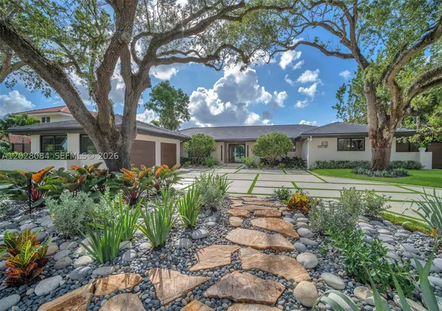 Photo 1 of Mansion for sale at 4220 Casper Ct, Hollywood, FL 33021 | MLS# A12028084 | Listing updated on 2026-07-29