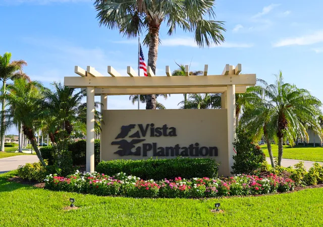 Homes for sale in Vero Beach, FL | 29 Plantation Dr #202, Vero Beach, FL 32966 | MLS# B26035559