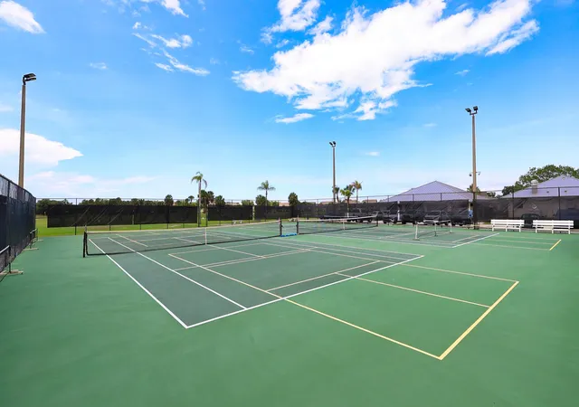 Homes for sale in Vero Beach, FL | 29 Plantation Dr #202, Vero Beach, FL 32966 | MLS# B26035559