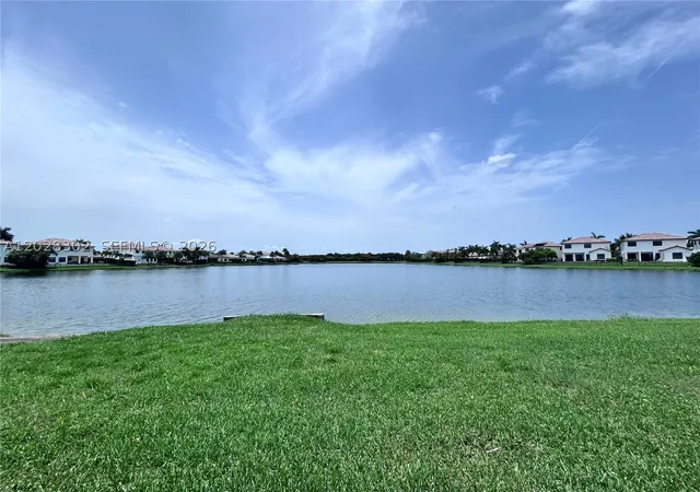 Photo 3 of Townhouse for sale at 3057 Tortola Way, Hollywood, FL 33024 | MLS# A12028302 | Listing updated on 2026-10-09