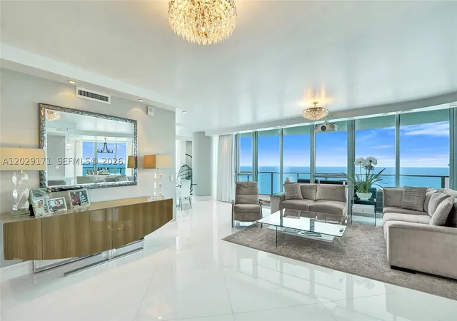 Listing Photo 2 - Condo for sale in building located at 3101 S Ocean Dr, Hollywood, FL 33019 - Unit #2208