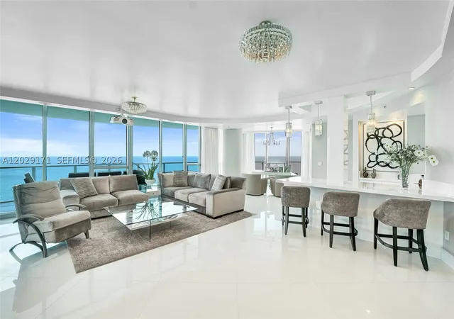 Listing Photo 3 - Condo for sale in building located at 3101 S Ocean Dr, Hollywood, FL 33019 - Unit #2208