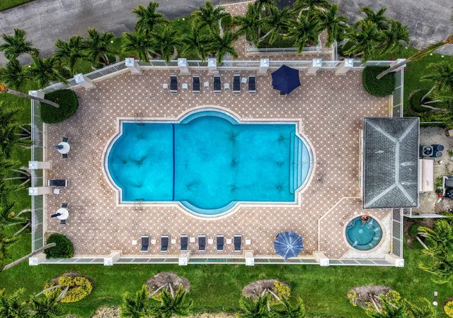 27th image of 32 Lisa Ln, Lake Worth, FL 33463 | MLS# B26035626