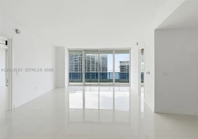 Photo 3 of Condo for sale at 200 Biscayne Boulevard Way #4904, Miami, FL 33131 | MLS# A12019163 | Listing updated on 2026-08-17