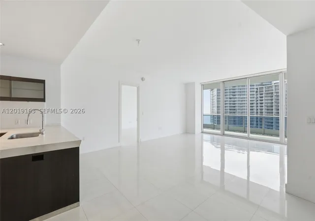 Photo 4 of Condo for sale at 200 Biscayne Boulevard Way #4904, Miami, FL 33131 | MLS# A12019163 | Listing updated on 2026-08-17