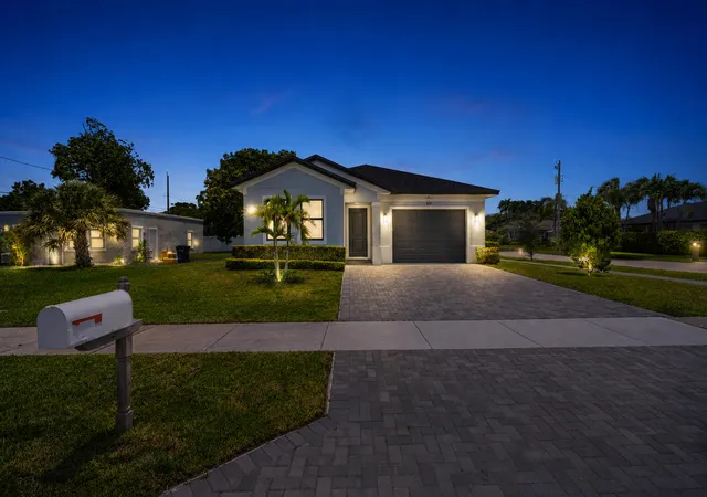 1st image of 601 Sw 3rd St, Delray Beach, FL 33444 | MLS# B26035793