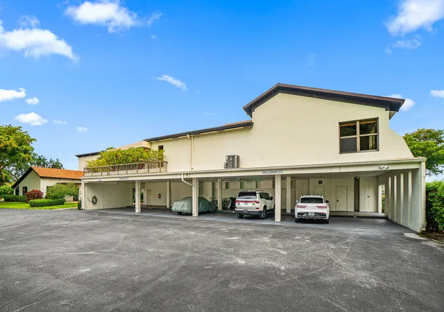 27th image of 830 Greensward Ct #206-h, Delray Beach, FL 33445 | MLS# B26035819