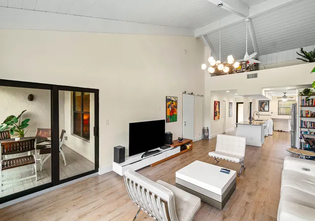 3rd image of 830 Greensward Ct #206-h, Delray Beach, FL 33445 | MLS# B26035819