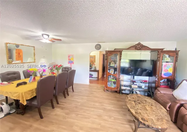 2nd image of 1702 S Dixie Hwy, Lake Worth, FL 33460
