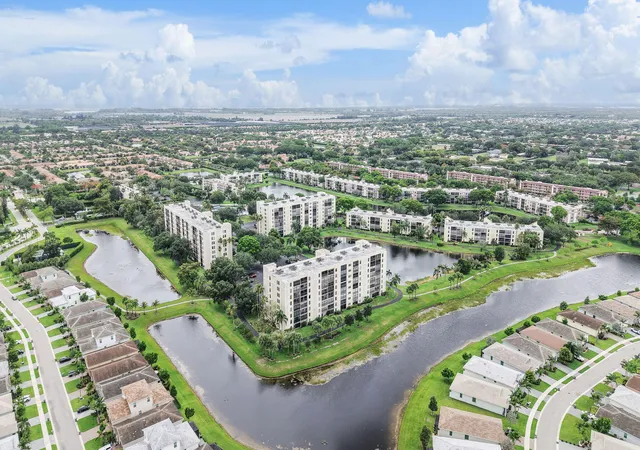 Homes for sale in Delray Beach, FL | 7260 Kinghurst Dr #205, Delray Beach, FL 33446 | MLS# B26036002
