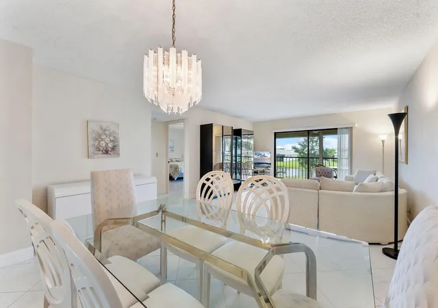 Homes for sale in Delray Beach, FL | 7260 Kinghurst Dr #205, Delray Beach, FL 33446 | MLS# B26036002