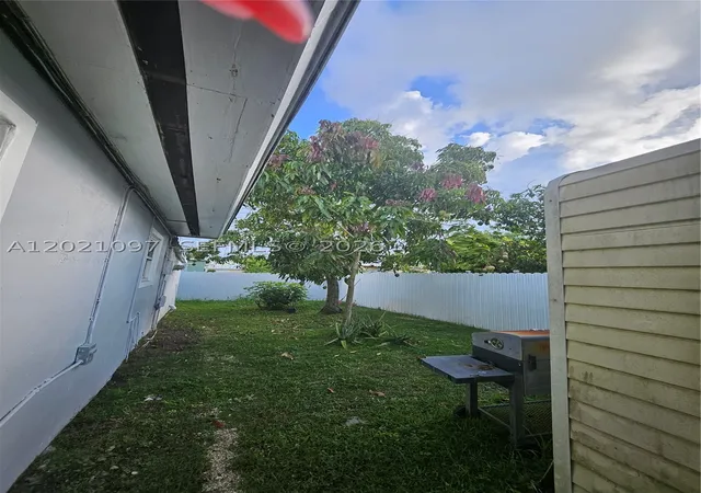 Homes for sale in Florida City, FL | 528 Nw 10th St, Florida City, FL 33034 | MLS# A12021097